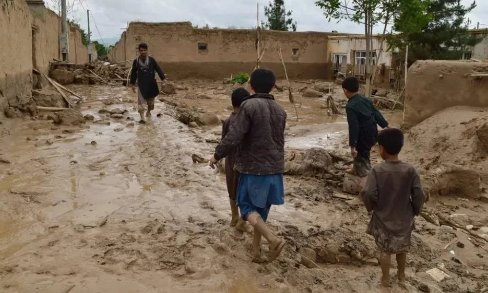 Αφγανιστάν: Τους 315 έφτασαν οι νεκροί από τις ξαφνικές πλημμύρες